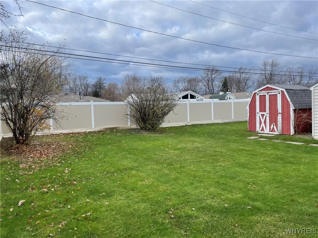 106 Avon Road, Tonawanda-town, New York 14150, Tonawanda, New York 14150, 2 Bedrooms Bedrooms, 6 Rooms Rooms,2 BathroomsBathrooms,Residential,Closed,106 Avon Road, Tonawanda-town, New York 14150,0,B1579231