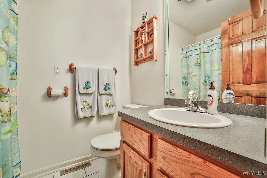 141 Bathroom 2
