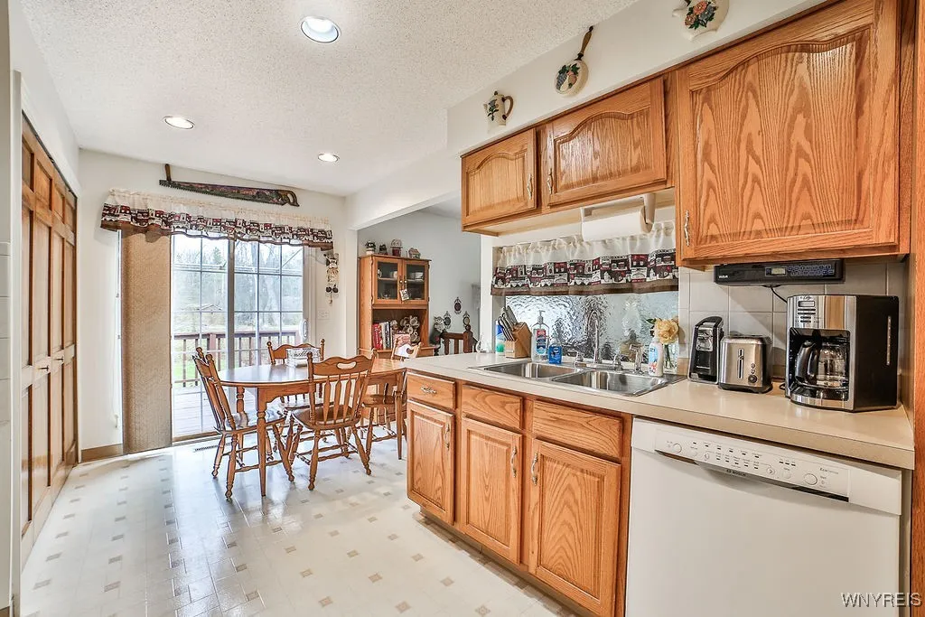 141 Kitchen