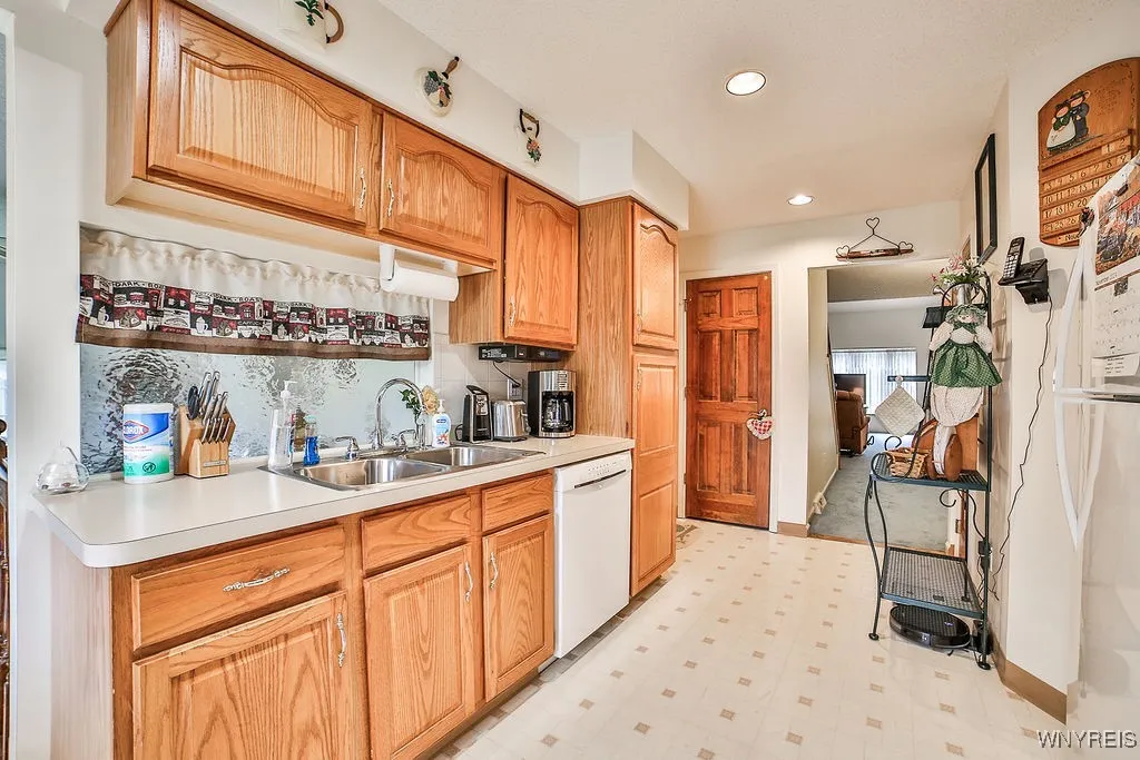 141 Kitchen