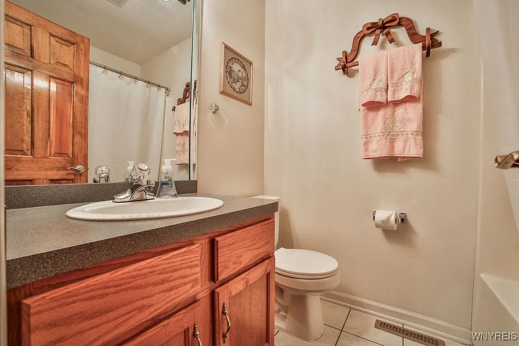 143 Bathroom 2