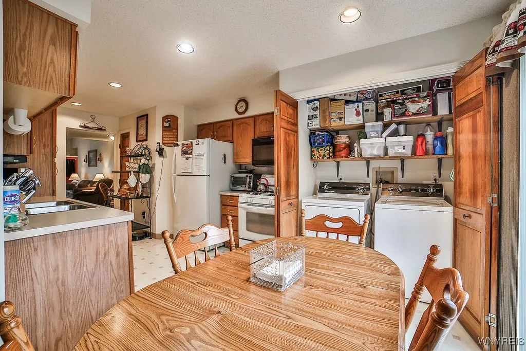 141 1st Floor Laundry