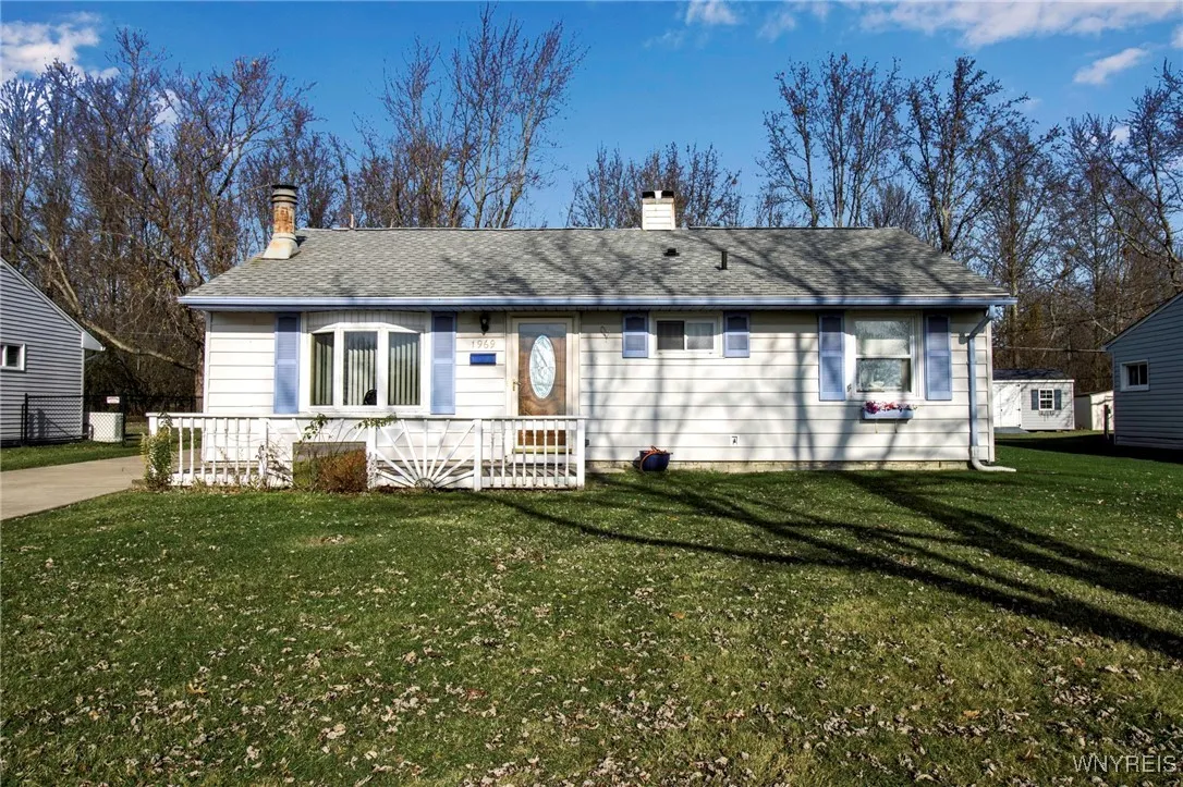1969 Broadway, Grand Island, New York 14072, Grand Island, New York 14072, 3 Bedrooms Bedrooms, 6 Rooms Rooms,1 BathroomBathrooms,Residential,Closed,1969 Broadway, Grand Island, New York 14072,0,B1579416