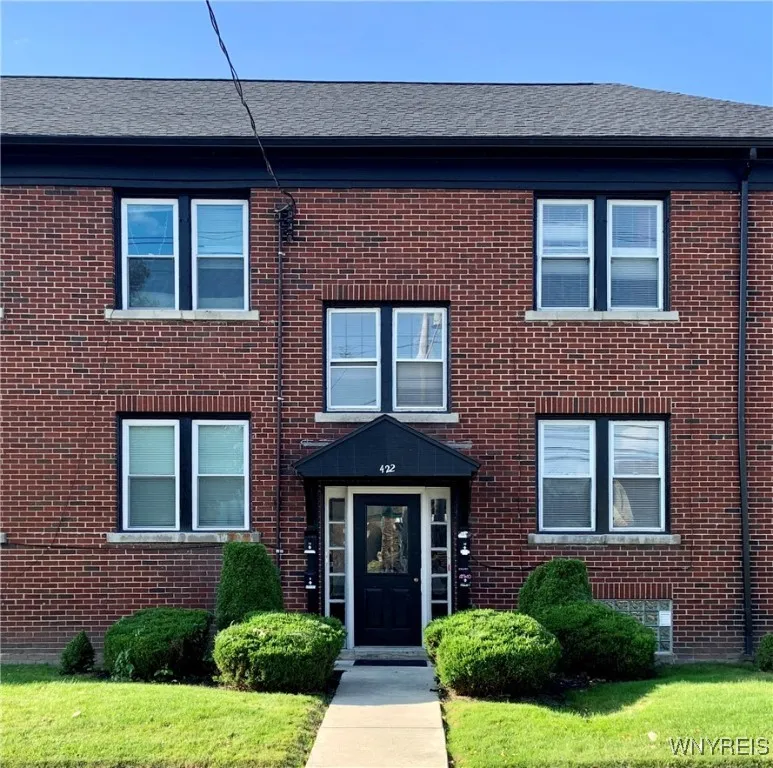 422 Skillen Street 12, Buffalo, New York 14207, Buffalo, New York 14207, 2 Bedrooms Bedrooms, 5 Rooms Rooms,1 BathroomBathrooms,Residential Lease,Closed,422 Skillen Street 12, Buffalo, New York 14207,0,B1579457