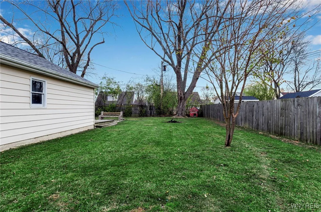 1627 Broadway, Grand Island, New York 14072, Grand Island, New York 14072, 2 Bedrooms Bedrooms, 5 Rooms Rooms,1 BathroomBathrooms,Residential,Closed,1627 Broadway, Grand Island, New York 14072,0,B1579472