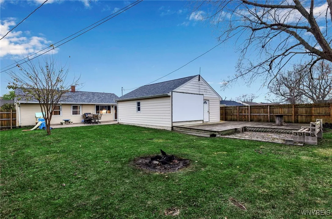 1627 Broadway, Grand Island, New York 14072, Grand Island, New York 14072, 2 Bedrooms Bedrooms, 5 Rooms Rooms,1 BathroomBathrooms,Residential,Closed,1627 Broadway, Grand Island, New York 14072,0,B1579472