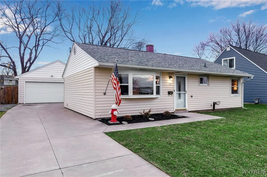 1627 Broadway, Grand Island, New York 14072, Grand Island, New York 14072, 2 Bedrooms Bedrooms, 5 Rooms Rooms,1 BathroomBathrooms,Residential,Closed,1627 Broadway, Grand Island, New York 14072,0,B1579472