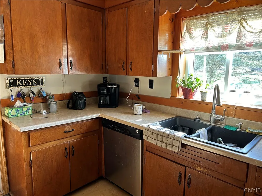 7180 Glur Road, Verona, New York 13440, Verona, New York 13440, 7 Bedroom Bedrooms, ,2 BathroomBathrooms,Residential,For Sale,7180 Glur Road, Verona, New York 13440,0,S1579500