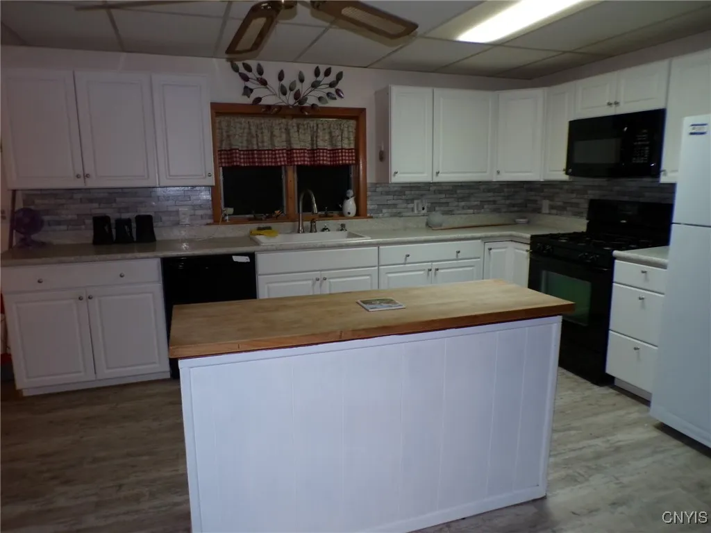 7180 Glur Road, Verona, New York 13440, Verona, New York 13440, 7 Bedroom Bedrooms, ,2 BathroomBathrooms,Residential,For Sale,7180 Glur Road, Verona, New York 13440,0,S1579500
