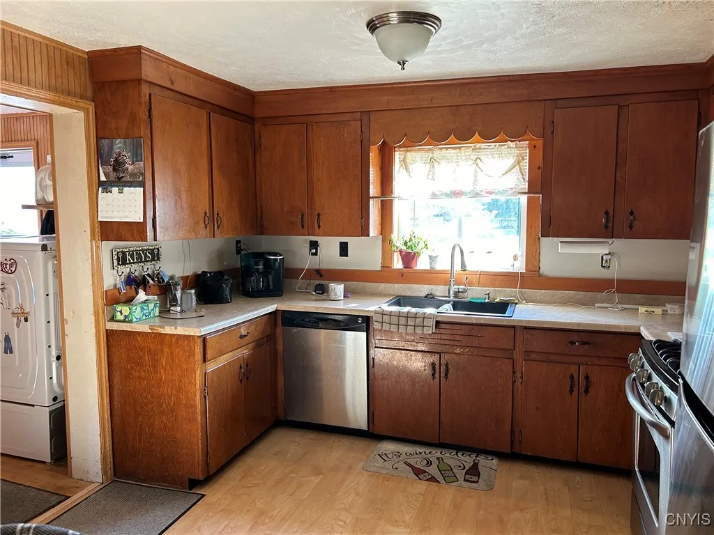 7180 Glur Road, Verona, New York 13440, Verona, New York 13440, 7 Bedroom Bedrooms, ,2 BathroomBathrooms,Residential,For Sale,7180 Glur Road, Verona, New York 13440,0,S1579500