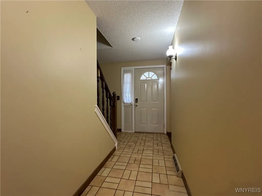Large entrance Foyer
