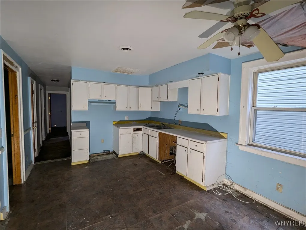 47 Oconnell Avenue, Buffalo, New York 14204, Buffalo, New York 14204, 7 Bedrooms Bedrooms, ,2 BathroomsBathrooms,Residential,Closed,47 Oconnell Avenue, Buffalo, New York 14204,0,B1579509