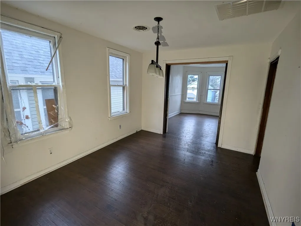 47 Oconnell Avenue, Buffalo, New York 14204, Buffalo, New York 14204, 7 Bedrooms Bedrooms, ,2 BathroomsBathrooms,Residential,Closed,47 Oconnell Avenue, Buffalo, New York 14204,0,B1579509