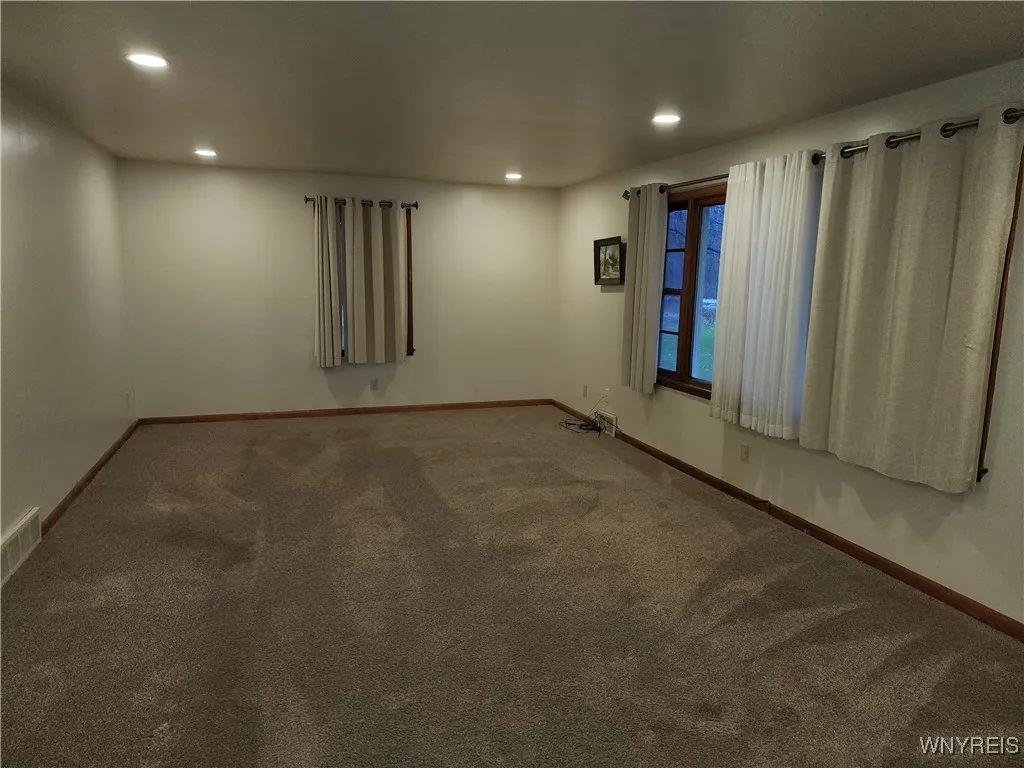 4570 California Road, Orchard Park, New York 14127, Orchard Park, New York 14127, 3 Bedrooms Bedrooms, 7 Rooms Rooms,1 BathroomBathrooms,Residential Lease,Closed,4570 California Road, Orchard Park, New York 14127,0,B1578327