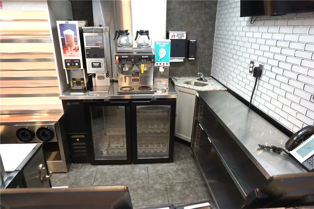 674 West Ridge Road, Rochester, New York 14615, Rochester, New York 14615, ,Commercial Sale,Closed,674 West Ridge Road, Rochester, New York 14615,0,R1571936