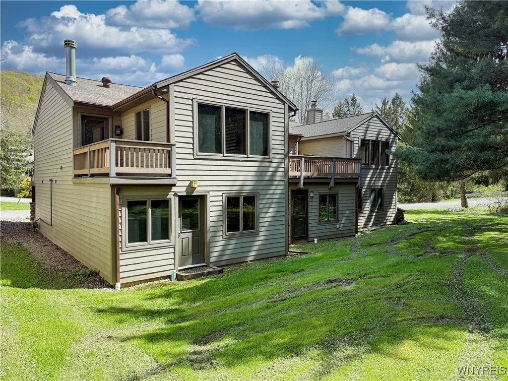 3 Creekside Village, Ellicottville, New York 14731, Ellicottville, New York 14731, 3 Bedrooms Bedrooms, 8 Rooms Rooms,2 BathroomsBathrooms,Residential,Closed,3 Creekside Village, Ellicottville, New York 14731,0,B1579607
