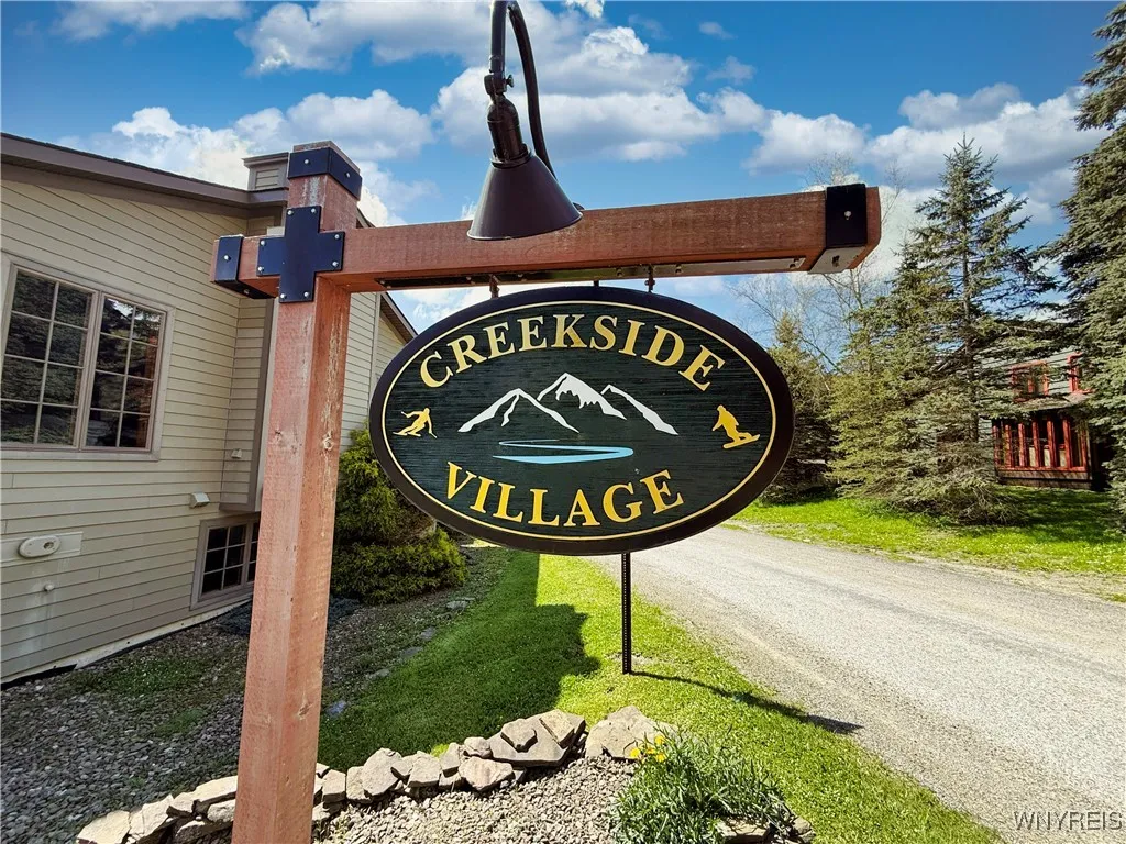 3 Creekside Village, Ellicottville, New York 14731, Ellicottville, New York 14731, 3 Bedrooms Bedrooms, 8 Rooms Rooms,2 BathroomsBathrooms,Residential,Closed,3 Creekside Village, Ellicottville, New York 14731,0,B1579607