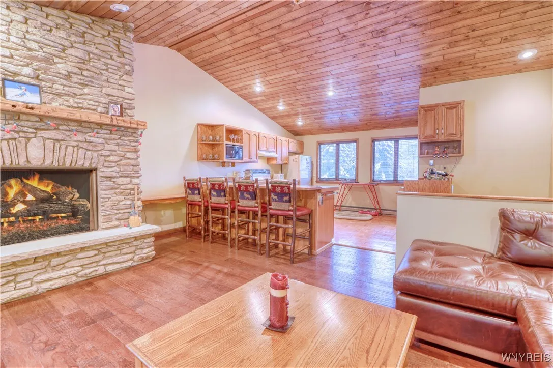3 Creekside Village, Ellicottville, New York 14731, Ellicottville, New York 14731, 3 Bedrooms Bedrooms, 8 Rooms Rooms,2 BathroomsBathrooms,Residential,Closed,3 Creekside Village, Ellicottville, New York 14731,0,B1579607