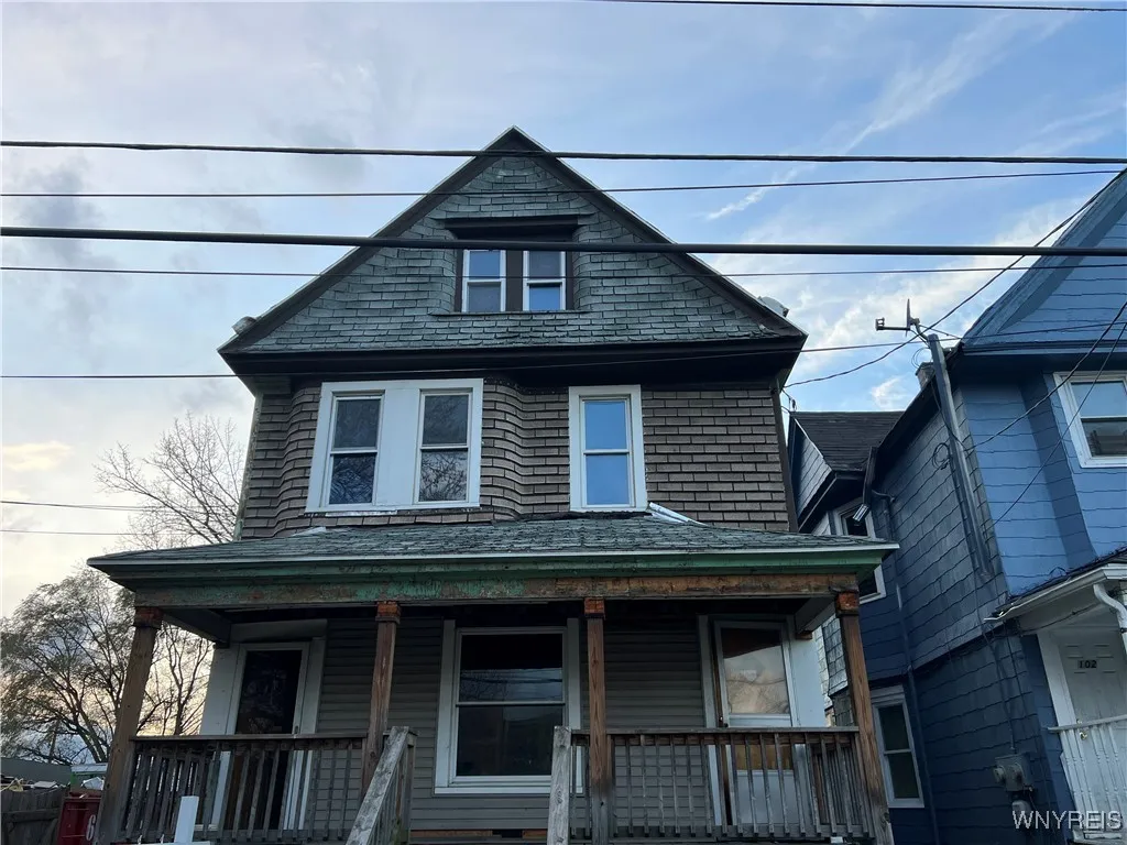 100 Orlando Street, Buffalo, New York 14210, Buffalo, New York 14210, 6 Bedrooms Bedrooms, ,2 BathroomsBathrooms,Residential,Closed,100 Orlando Street, Buffalo, New York 14210,0,B1579673