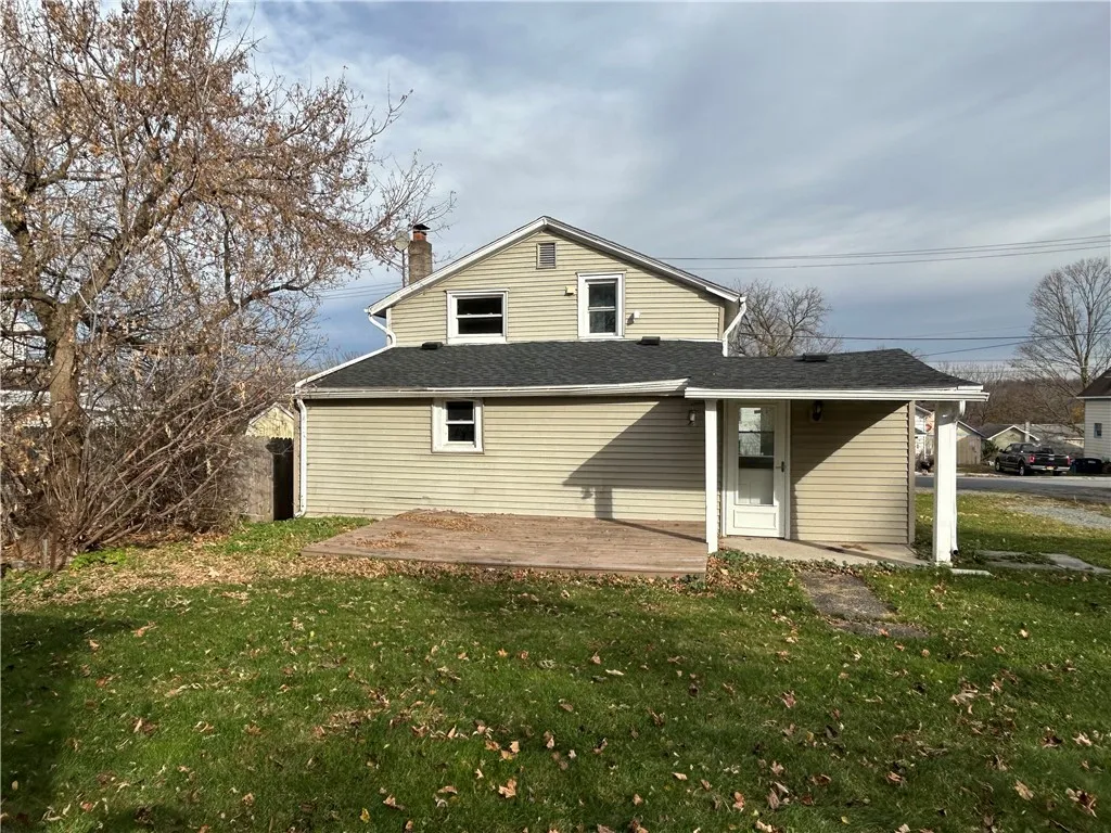 19 Jay Street, Phelps, New York 14532, Phelps, New York 14532, 3 Bedrooms Bedrooms, 9 Rooms Rooms,2 BathroomsBathrooms,Residential,Closed,19 Jay Street, Phelps, New York 14532,0,R1579770