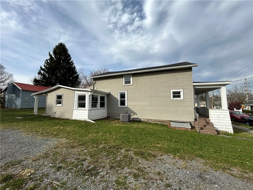 19 Jay Street, Phelps, New York 14532, Phelps, New York 14532, 3 Bedrooms Bedrooms, 9 Rooms Rooms,2 BathroomsBathrooms,Residential,Closed,19 Jay Street, Phelps, New York 14532,0,R1579770