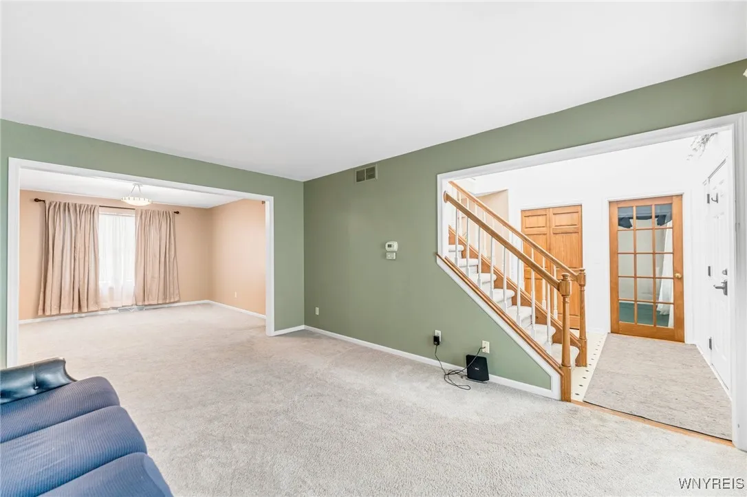 4 West Royal Hill Drive, Orchard Park, New York 14, Orchard Park, New York 14127, 4 Bedrooms Bedrooms, 9 Rooms Rooms,Residential,Closed,4 West Royal Hill Drive, Orchard Park, New York 14,0,B1579828