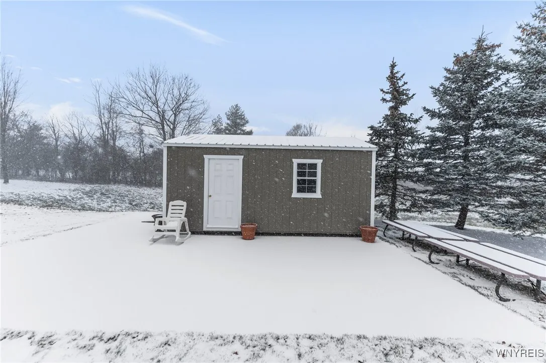 4 West Royal Hill Drive, Orchard Park, New York 14, Orchard Park, New York 14127, 4 Bedrooms Bedrooms, 9 Rooms Rooms,Residential,Closed,4 West Royal Hill Drive, Orchard Park, New York 14,0,B1579828