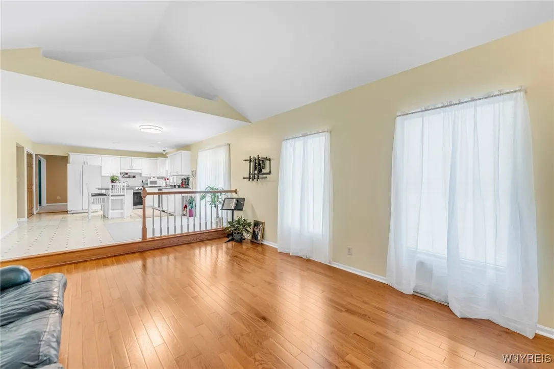 4 West Royal Hill Drive, Orchard Park, New York 14, Orchard Park, New York 14127, 4 Bedrooms Bedrooms, 9 Rooms Rooms,Residential,Closed,4 West Royal Hill Drive, Orchard Park, New York 14,0,B1579828