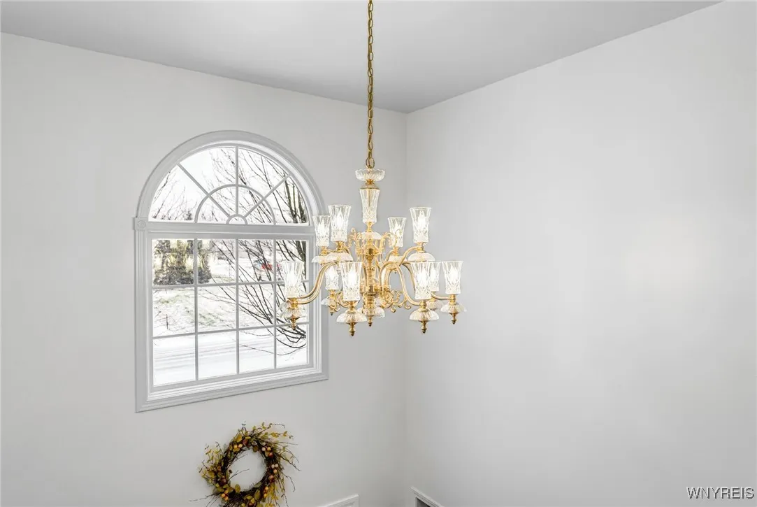 4 West Royal Hill Drive, Orchard Park, New York 14, Orchard Park, New York 14127, 4 Bedrooms Bedrooms, 9 Rooms Rooms,Residential,Closed,4 West Royal Hill Drive, Orchard Park, New York 14,0,B1579828