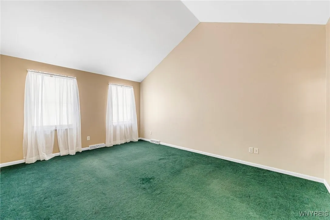 4 West Royal Hill Drive, Orchard Park, New York 14, Orchard Park, New York 14127, 4 Bedrooms Bedrooms, 9 Rooms Rooms,Residential,Closed,4 West Royal Hill Drive, Orchard Park, New York 14,0,B1579828