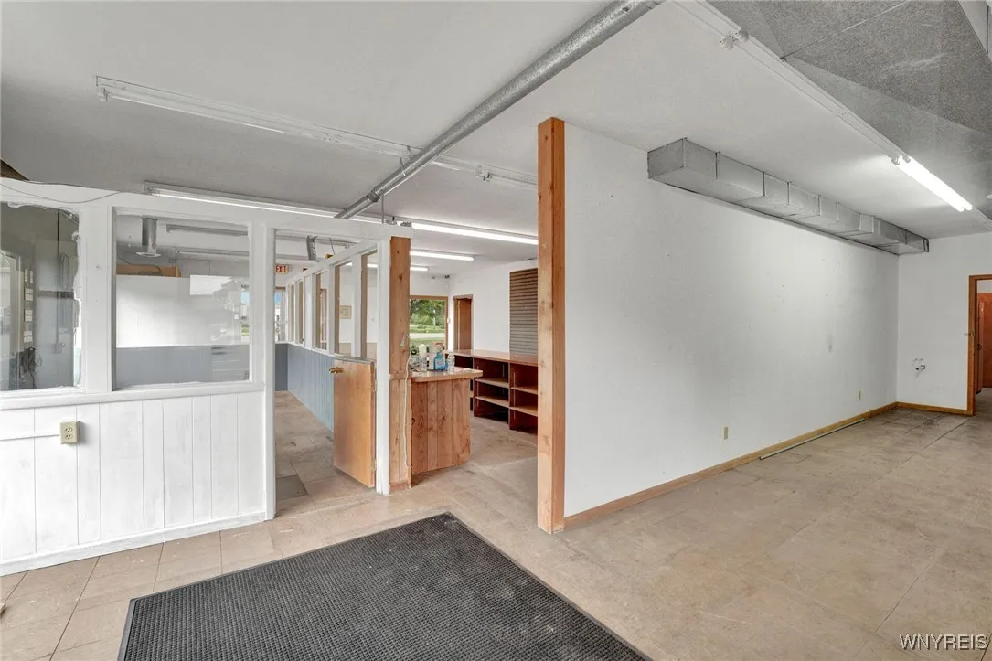 4945 Southwestern Boulevard, Hamburg, New York 140, Hamburg, New York 14075, 9 Rooms Rooms,Commercial Sale,For Sale,4945 Southwestern Boulevard, Hamburg, New York 140,B1579921