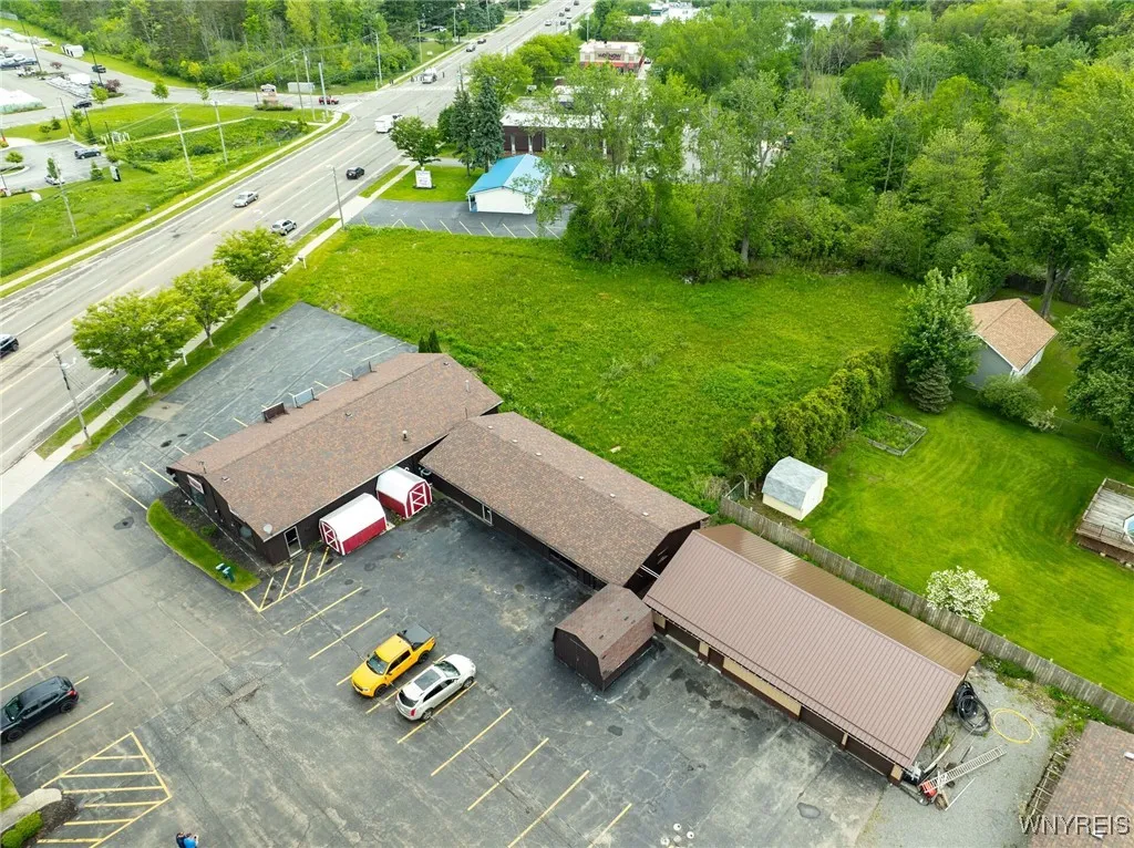 4945 Southwestern Boulevard, Hamburg, New York 140, Hamburg, New York 14075, 9 Rooms Rooms,Commercial Sale,For Sale,4945 Southwestern Boulevard, Hamburg, New York 140,B1579921