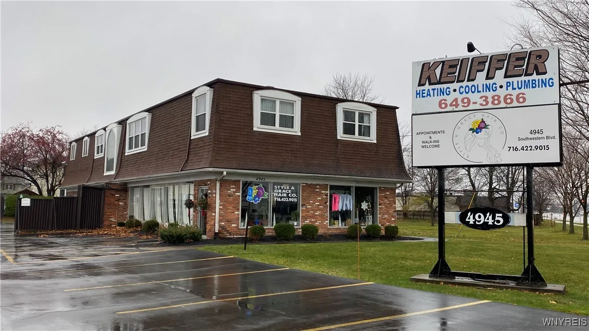 4945 Southwestern Boulevard, Hamburg, New York 140, Hamburg, New York 14075, 9 Rooms Rooms,Commercial Sale,For Sale,4945 Southwestern Boulevard, Hamburg, New York 140,B1579921