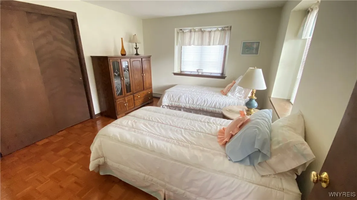 4945 Southwestern Boulevard, Hamburg, New York 140, Hamburg, New York 14075, 9 Rooms Rooms,Commercial Sale,For Sale,4945 Southwestern Boulevard, Hamburg, New York 140,B1579921