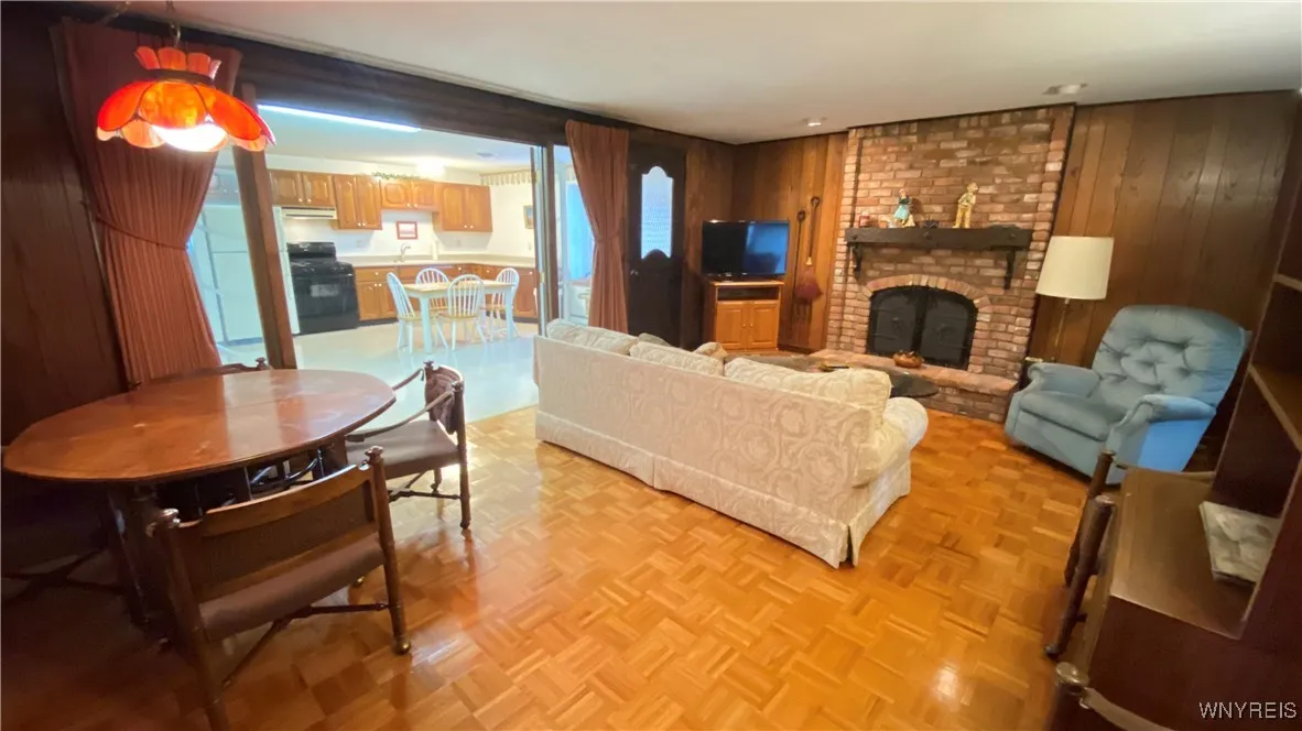 4945 Southwestern Boulevard, Hamburg, New York 140, Hamburg, New York 14075, 9 Rooms Rooms,Commercial Sale,For Sale,4945 Southwestern Boulevard, Hamburg, New York 140,B1579921