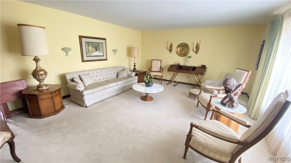 4945 Southwestern Boulevard, Hamburg, New York 140, Hamburg, New York 14075, 9 Rooms Rooms,Commercial Sale,For Sale,4945 Southwestern Boulevard, Hamburg, New York 140,B1579921