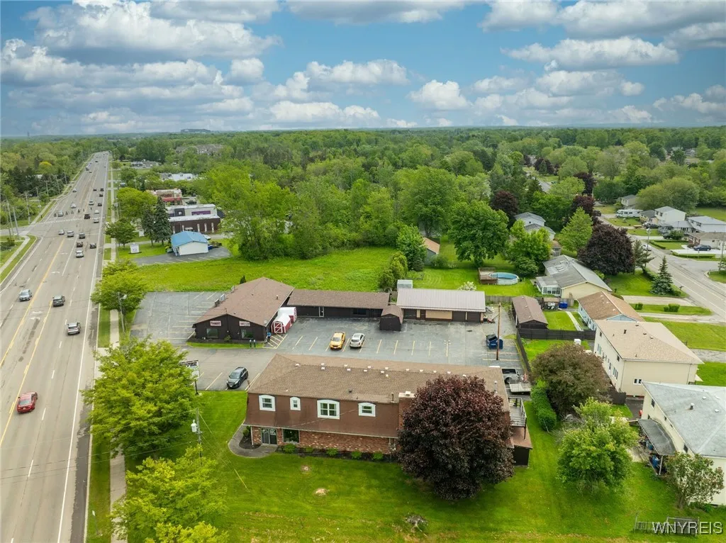 4945 Southwestern Boulevard, Hamburg, New York 140, Hamburg, New York 14075, 9 Rooms Rooms,Commercial Sale,For Sale,4945 Southwestern Boulevard, Hamburg, New York 140,B1579921