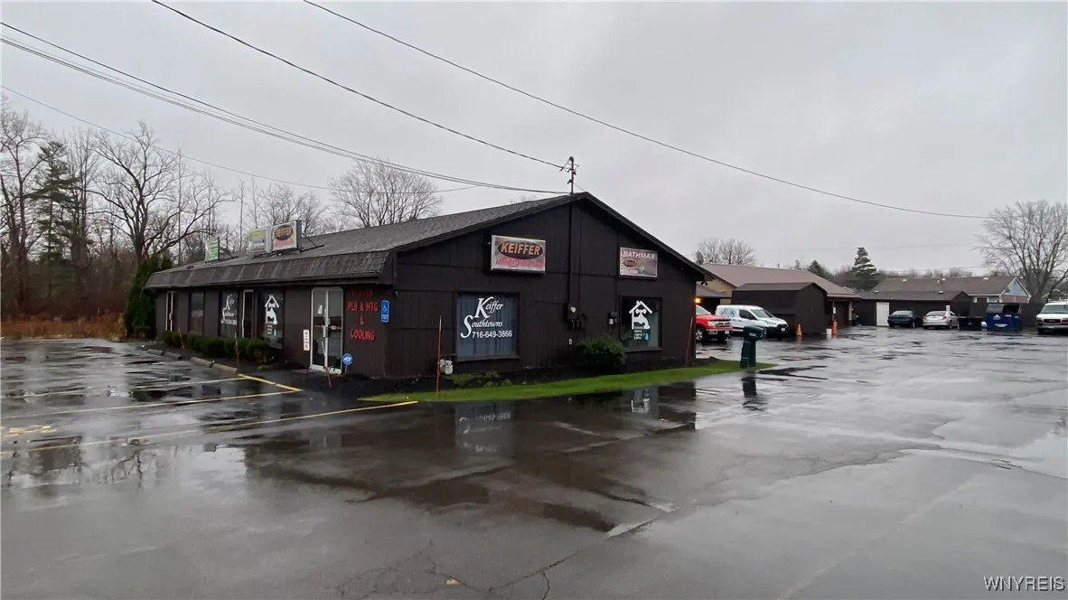 4945 Southwestern Boulevard, Hamburg, New York 140, Hamburg, New York 14075, 9 Rooms Rooms,Commercial Sale,For Sale,4945 Southwestern Boulevard, Hamburg, New York 140,B1579921