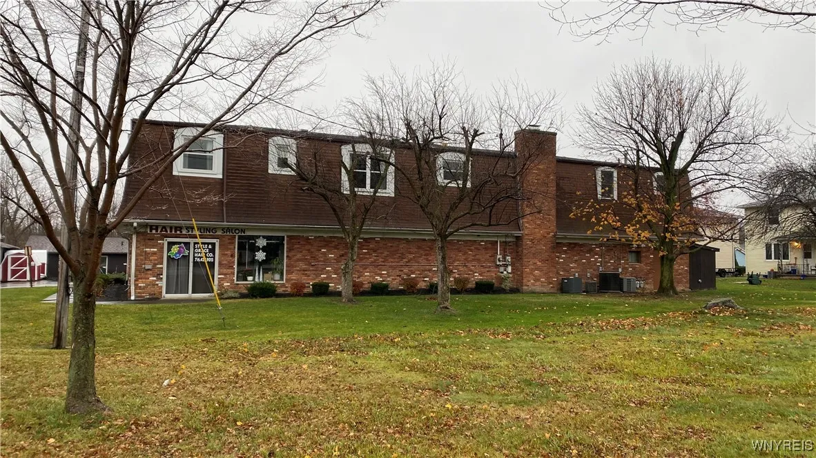 4945 Southwestern Boulevard, Hamburg, New York 140, Hamburg, New York 14075, 9 Rooms Rooms,Commercial Sale,For Sale,4945 Southwestern Boulevard, Hamburg, New York 140,B1579921