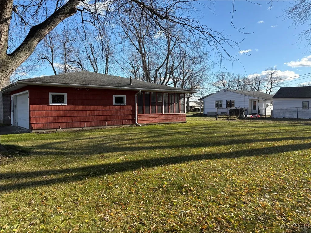 74 Glenhurst Road, Tonawanda-town, New York 14150, Tonawanda, New York 14150, 3 Bedrooms Bedrooms, 9 Rooms Rooms,1 BathroomBathrooms,Residential,Closed,74 Glenhurst Road, Tonawanda-town, New York 14150,0,B1579886