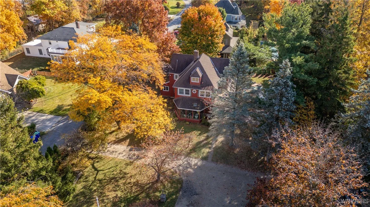 1270 West Arnold Drive, Hamburg, New York 14085, Hamburg, New York 14085, 3 Bedrooms Bedrooms, 7 Rooms Rooms,2 BathroomsBathrooms,Residential,Closed,1270 West Arnold Drive, Hamburg, New York 14085,0,B1579873