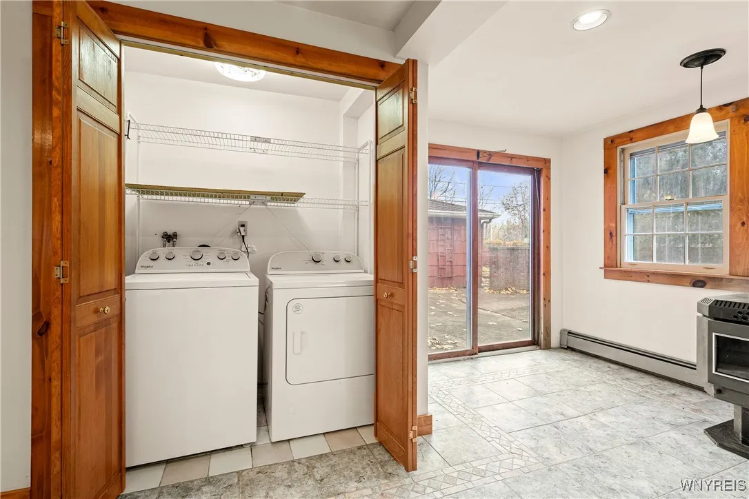 1270 West Arnold Drive, Hamburg, New York 14085, Hamburg, New York 14085, 3 Bedrooms Bedrooms, 7 Rooms Rooms,2 BathroomsBathrooms,Residential,Closed,1270 West Arnold Drive, Hamburg, New York 14085,0,B1579873