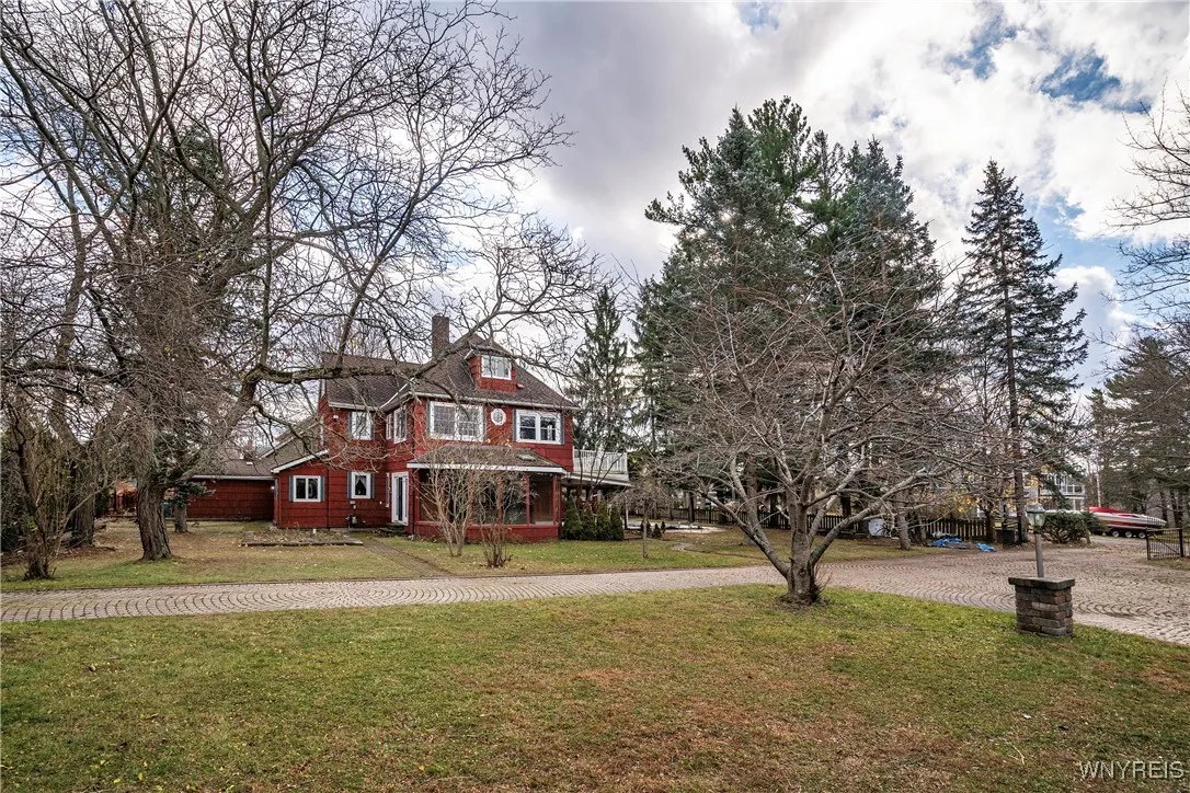 1270 West Arnold Drive, Hamburg, New York 14085, Hamburg, New York 14085, 3 Bedrooms Bedrooms, 7 Rooms Rooms,2 BathroomsBathrooms,Residential,Closed,1270 West Arnold Drive, Hamburg, New York 14085,0,B1579873