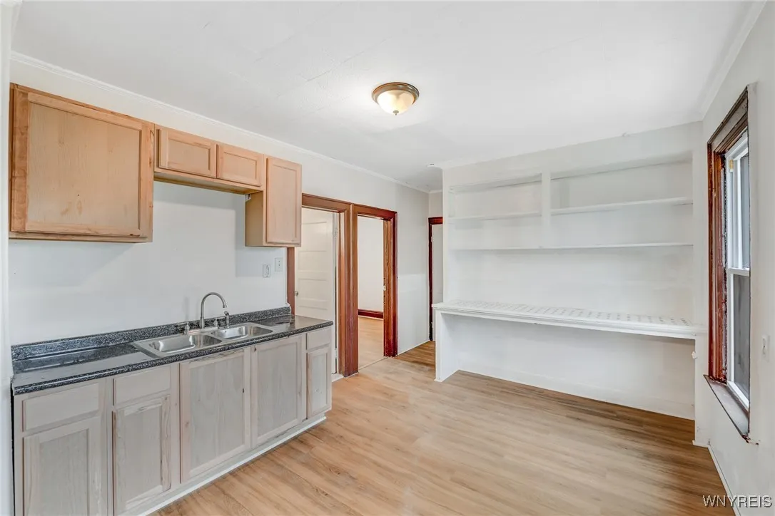 476 Winslow Avenue, Buffalo, New York 14211, Buffalo, New York 14211, 5 Bedrooms Bedrooms, 10 Rooms Rooms,2 BathroomsBathrooms,Residential,Closed,476 Winslow Avenue, Buffalo, New York 14211,0,B1580220
