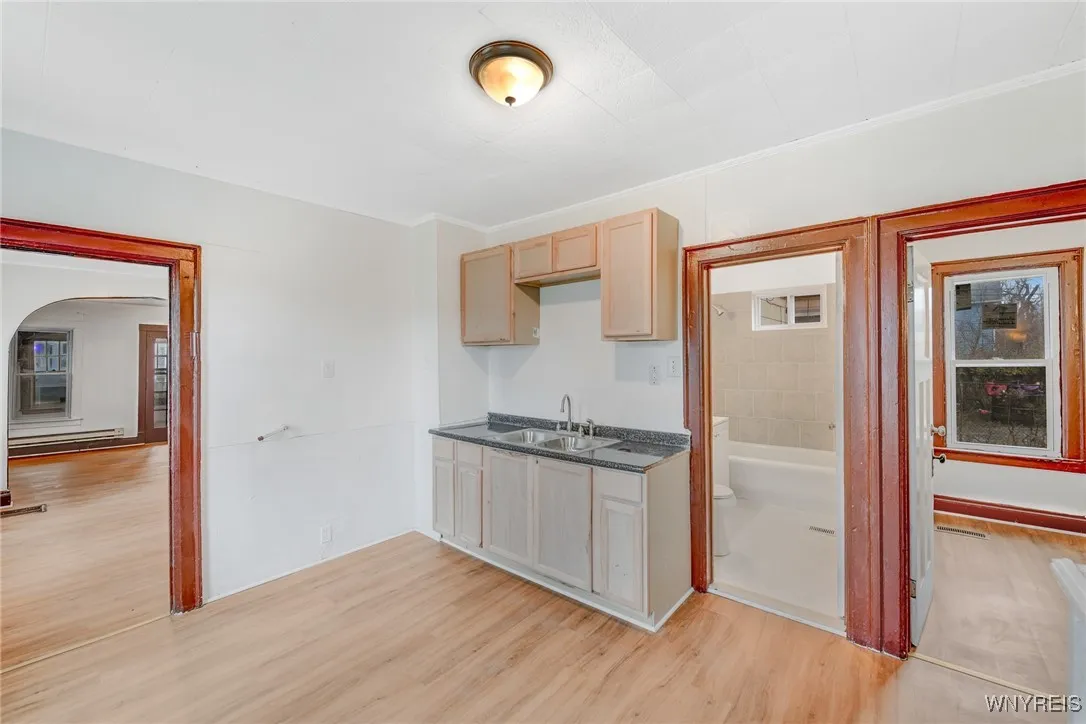 476 Winslow Avenue, Buffalo, New York 14211, Buffalo, New York 14211, 5 Bedrooms Bedrooms, 10 Rooms Rooms,2 BathroomsBathrooms,Residential,Closed,476 Winslow Avenue, Buffalo, New York 14211,0,B1580220