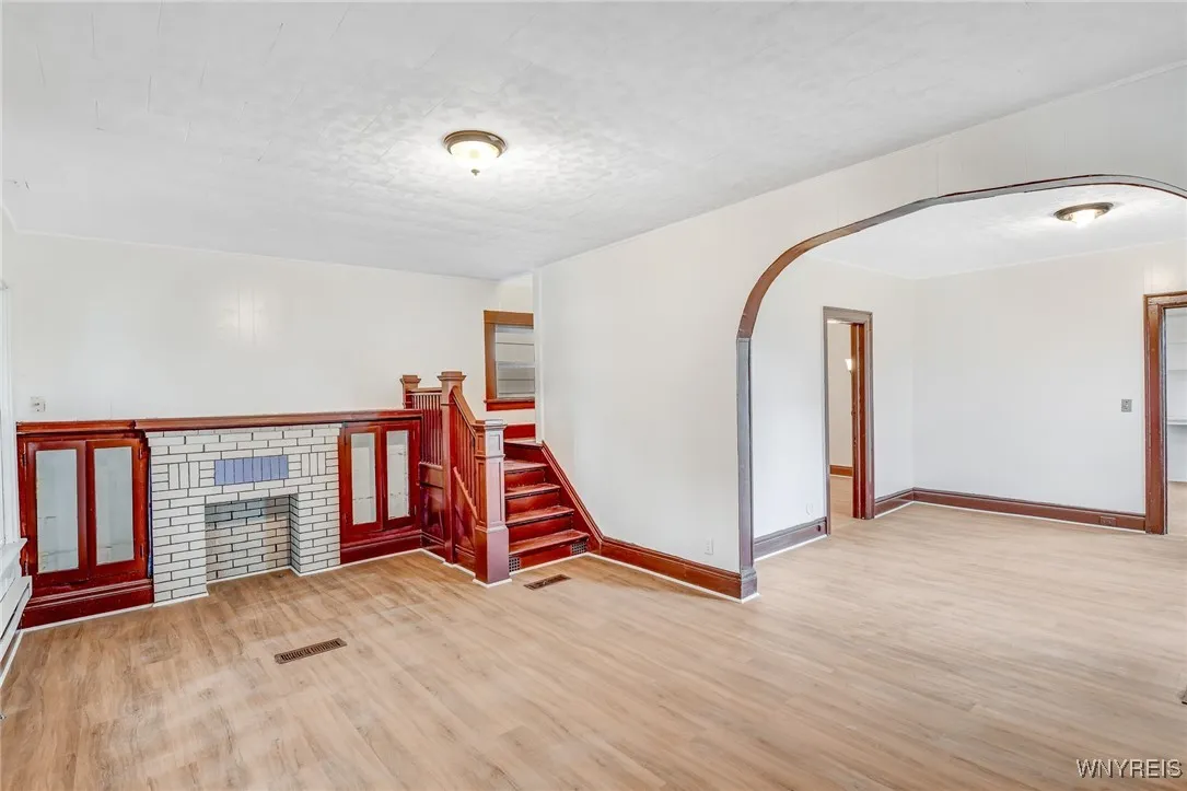 476 Winslow Avenue, Buffalo, New York 14211, Buffalo, New York 14211, 5 Bedrooms Bedrooms, 10 Rooms Rooms,2 BathroomsBathrooms,Residential,Closed,476 Winslow Avenue, Buffalo, New York 14211,0,B1580220
