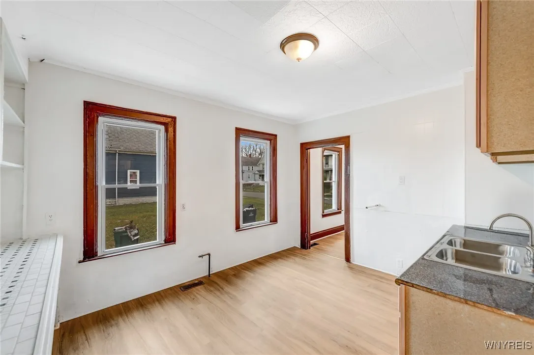 476 Winslow Avenue, Buffalo, New York 14211, Buffalo, New York 14211, 5 Bedrooms Bedrooms, 10 Rooms Rooms,2 BathroomsBathrooms,Residential,Closed,476 Winslow Avenue, Buffalo, New York 14211,0,B1580220