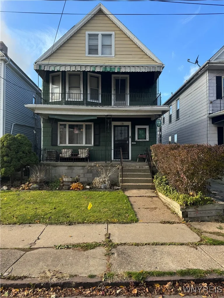 18 Lamont Place, Buffalo, New York 14207, Buffalo, New York 14207, 4 Bedrooms Bedrooms, ,2 BathroomsBathrooms,Residential,Closed,18 Lamont Place, Buffalo, New York 14207,0,B1579684