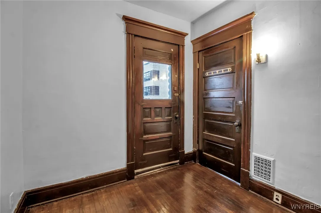 560 Fargo Avenue, Buffalo, New York 14213, Buffalo, New York 14213, 3 Bedrooms Bedrooms, 7 Rooms Rooms,1 BathroomBathrooms,Residential Lease,Closed,560 Fargo Avenue, Buffalo, New York 14213,0,B1580425
