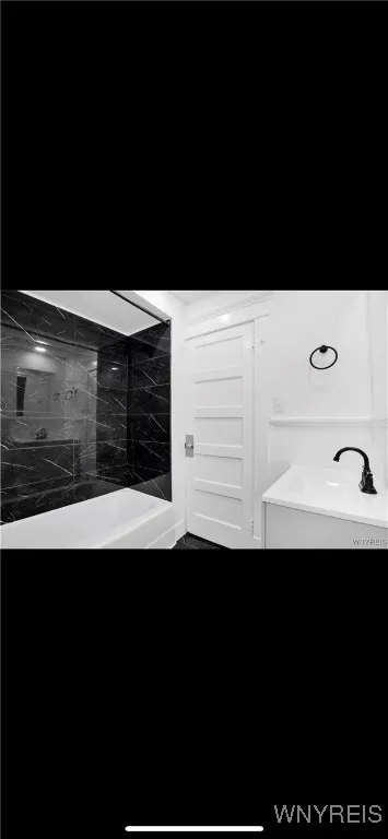 78 Paul Place, Buffalo, New York 14210, Buffalo, New York 14210, 3 Bedrooms Bedrooms, 7 Rooms Rooms,2 BathroomsBathrooms,Residential Lease,Closed,78 Paul Place, Buffalo, New York 14210,0,B1580452